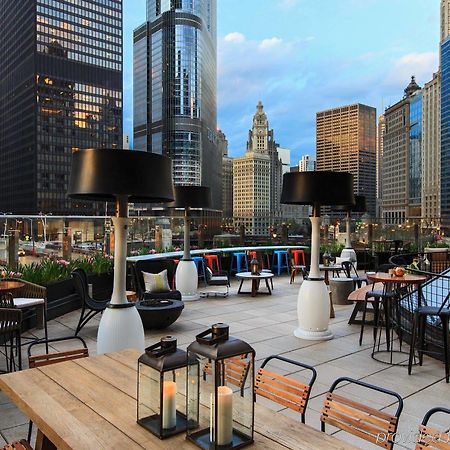 Renaissance Chicago Downtown Hotel Exterior photo