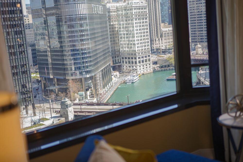 Renaissance Chicago Downtown Hotel Exterior photo