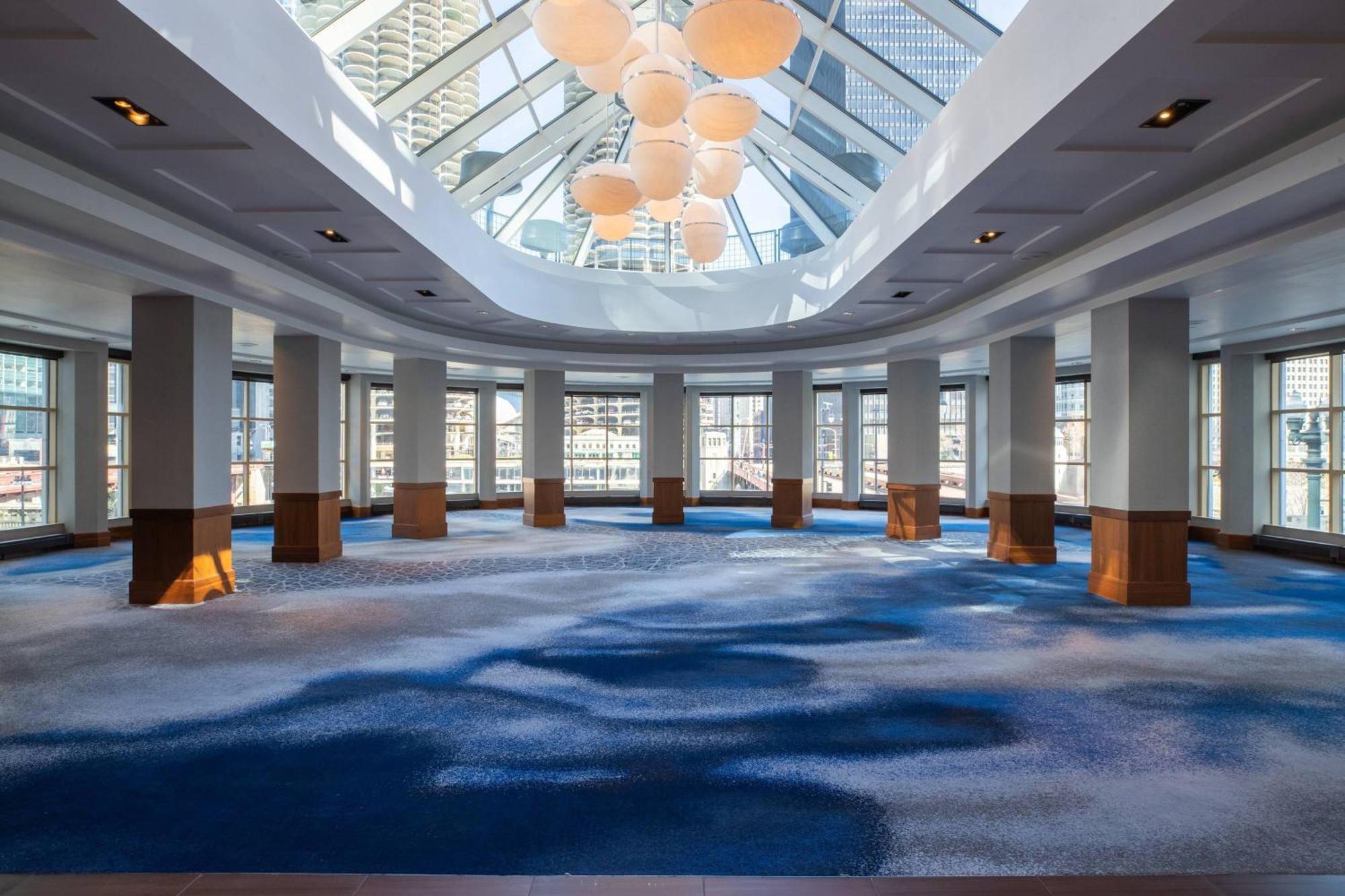 Renaissance Chicago Downtown Hotel Exterior photo