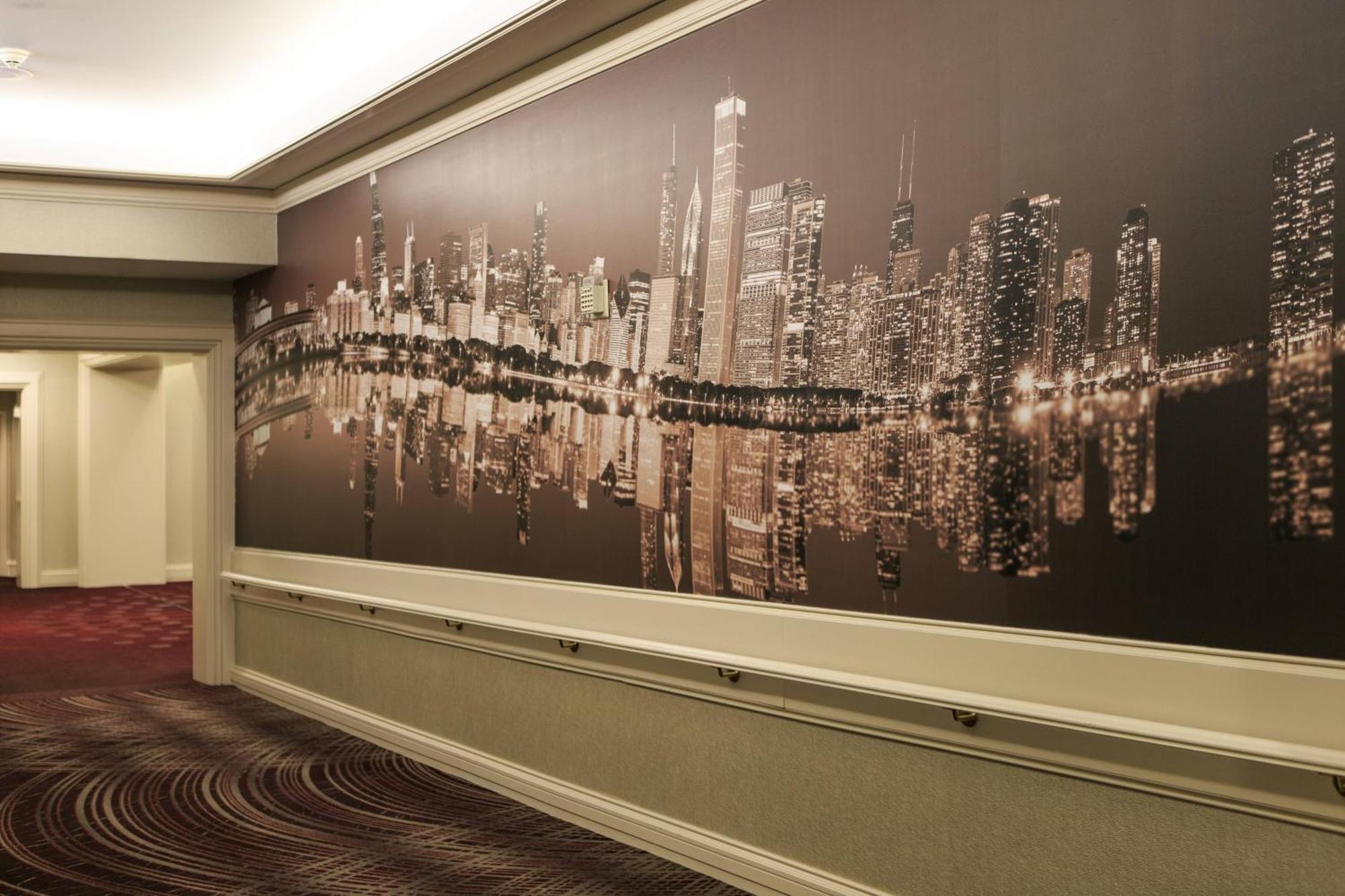 Renaissance Chicago Downtown Hotel Exterior photo